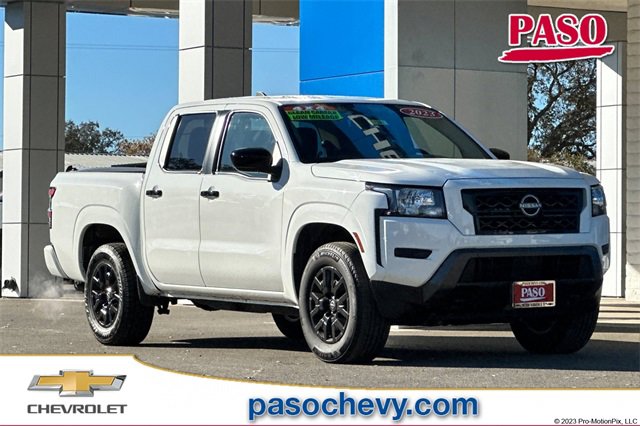 2023 Nissan Frontier SV's photo