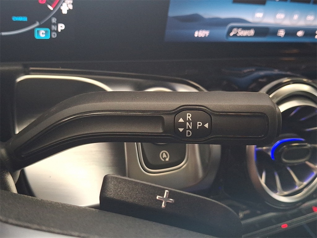 2026 Mercedes Benz GLB 250 4MATIC photo 11