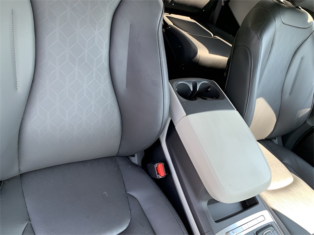 2024 Kia Carnival LX photo 36