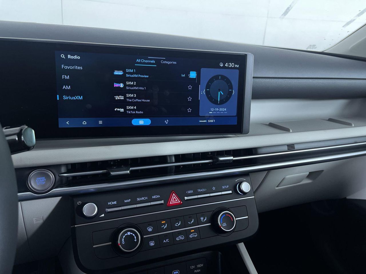 2025 Hyundai Tucson SE photo 17