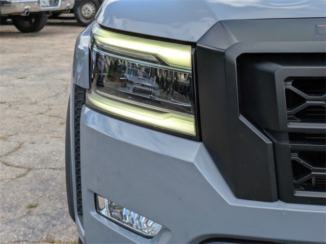 2022 Nissan Frontier PRO-4X photo 4