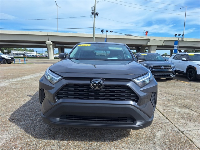 2024 Toyota RAV4 LE photo 2