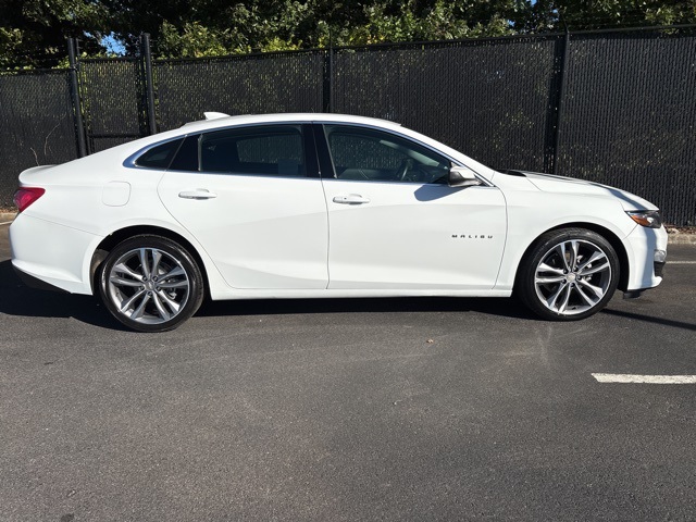 2024 Chevrolet Malibu Premier 2LT photo 2