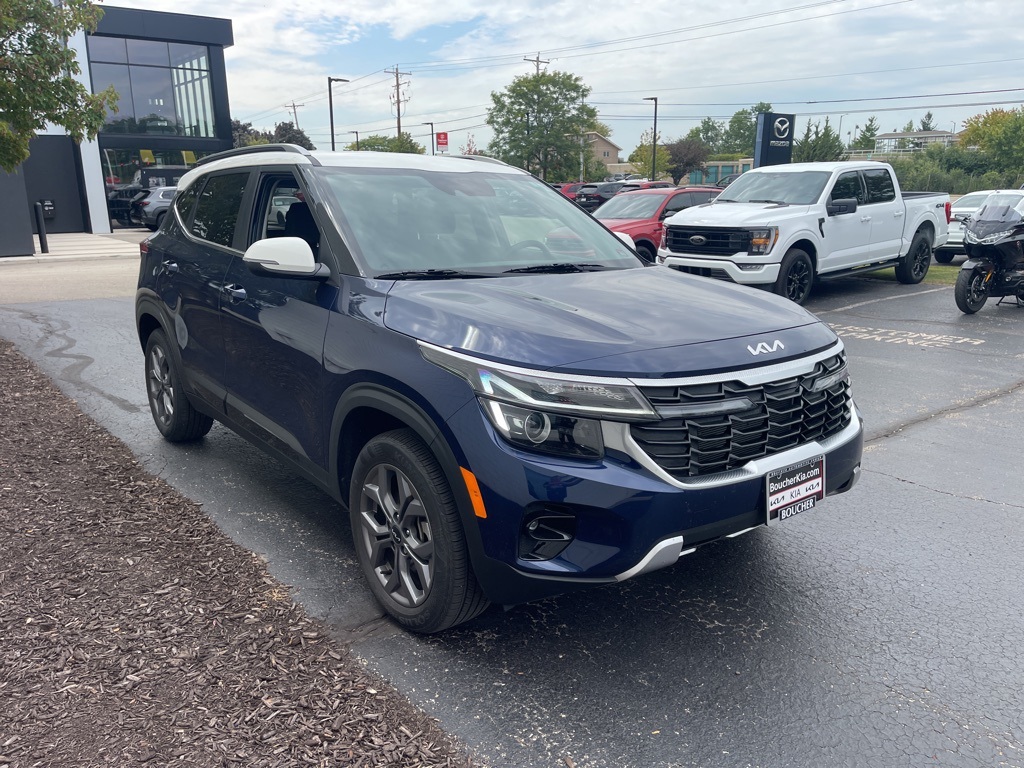 2024 Kia Seltos S photo 3