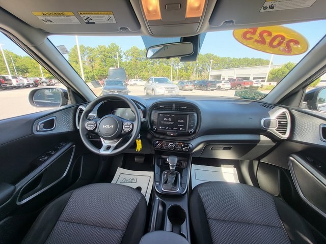 2025 Kia Soul LX photo 14