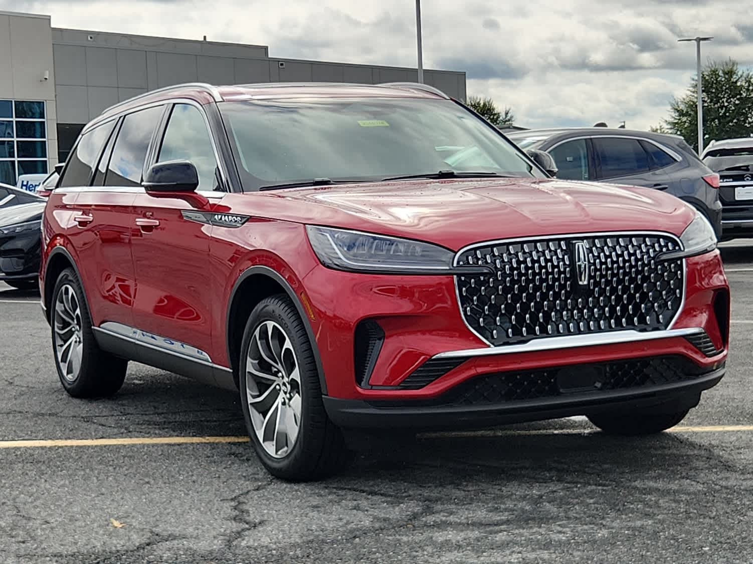 2025 Lincoln Aviator Premiere photo 2