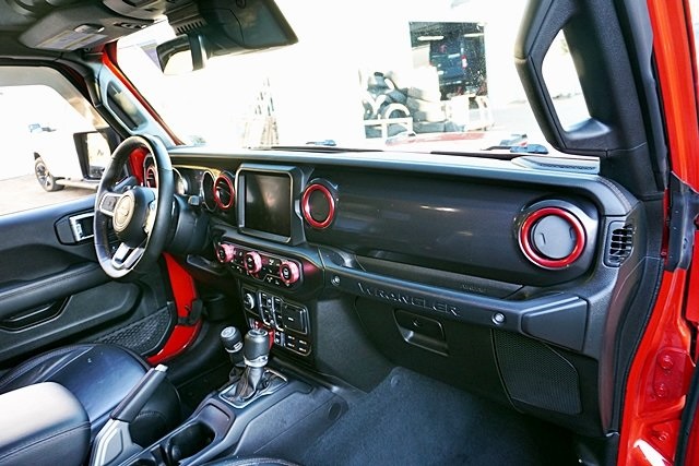 Certified Used 2022 Red Jeep Unlimited Rubicon 392 image 14