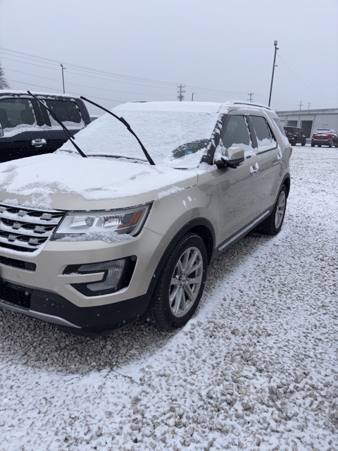 2017 Ford Explorer Limited's photo