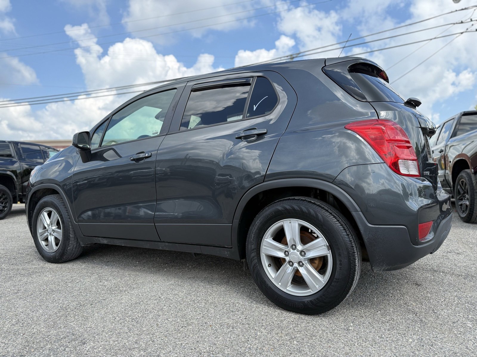 2019 Chevrolet Trax LS photo 3