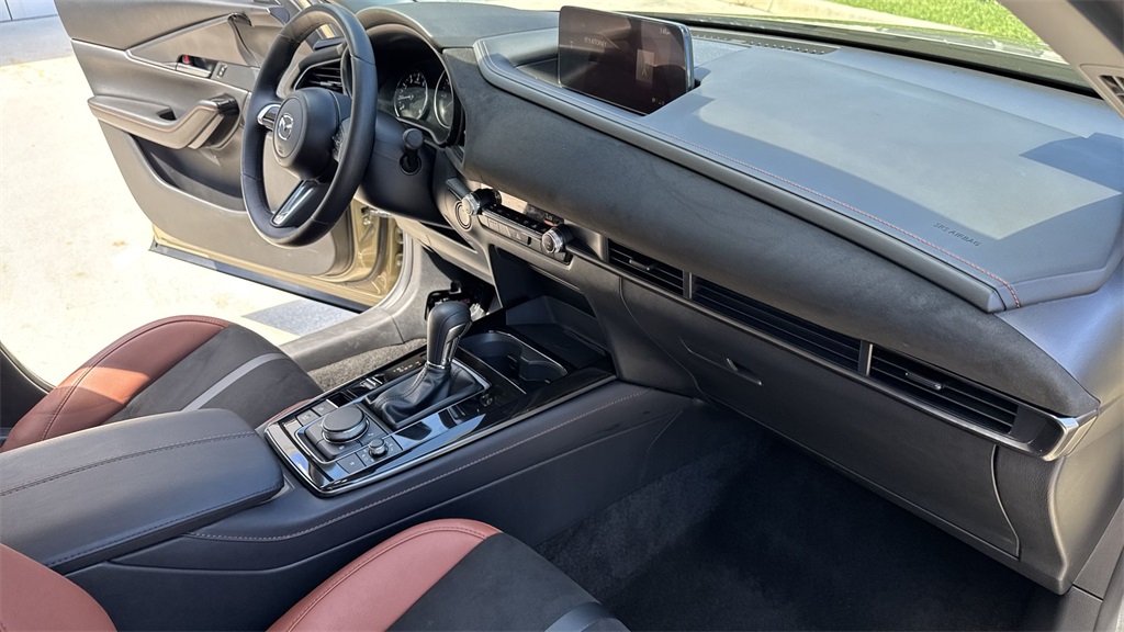2024 Mazda CX-30 2.5 Carbon Turbo photo 32