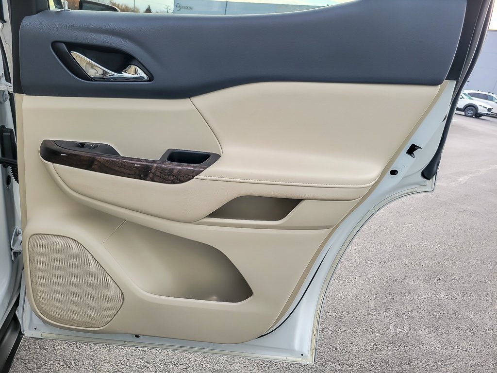 2021 GMC ACADIA - Image 22