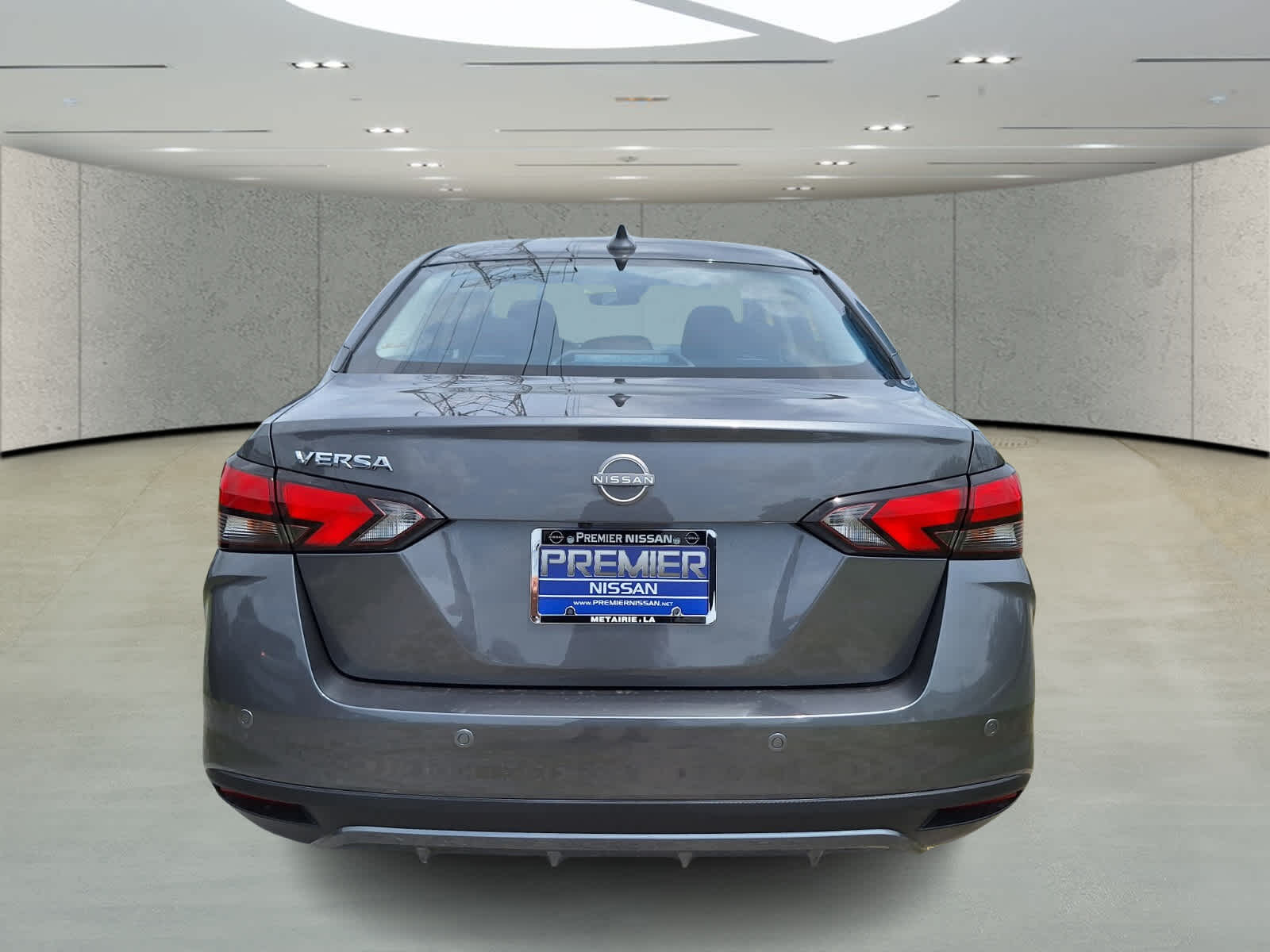 2025 Nissan Versa SV photo 4