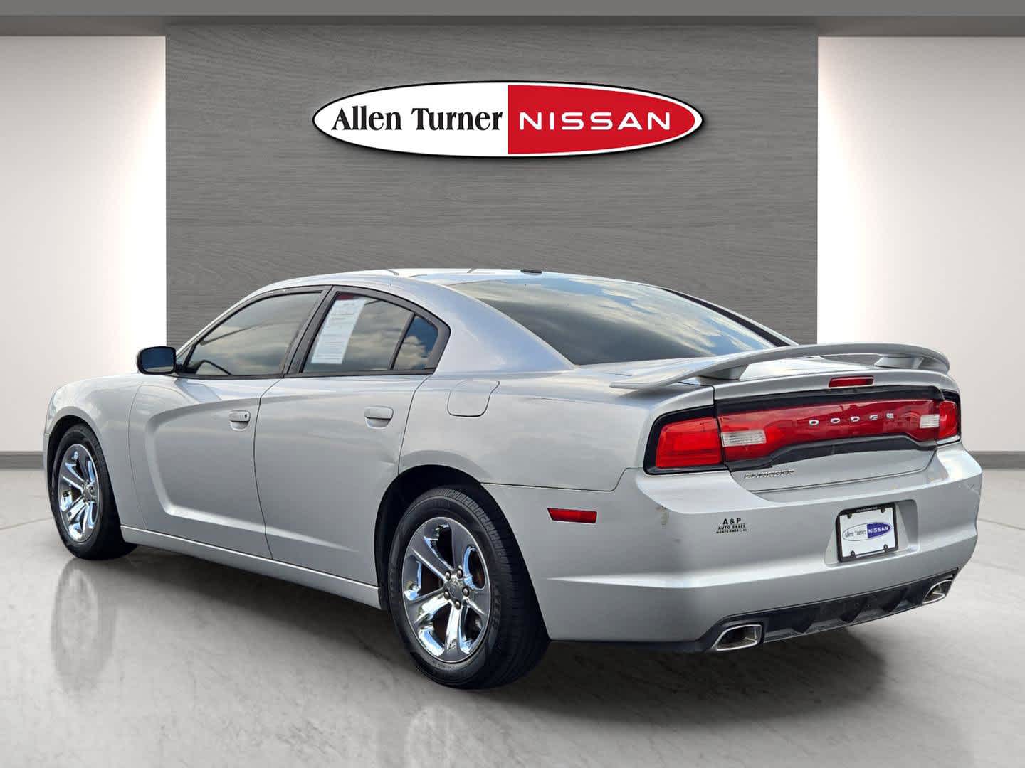 2012 Dodge Charger SXT photo 8