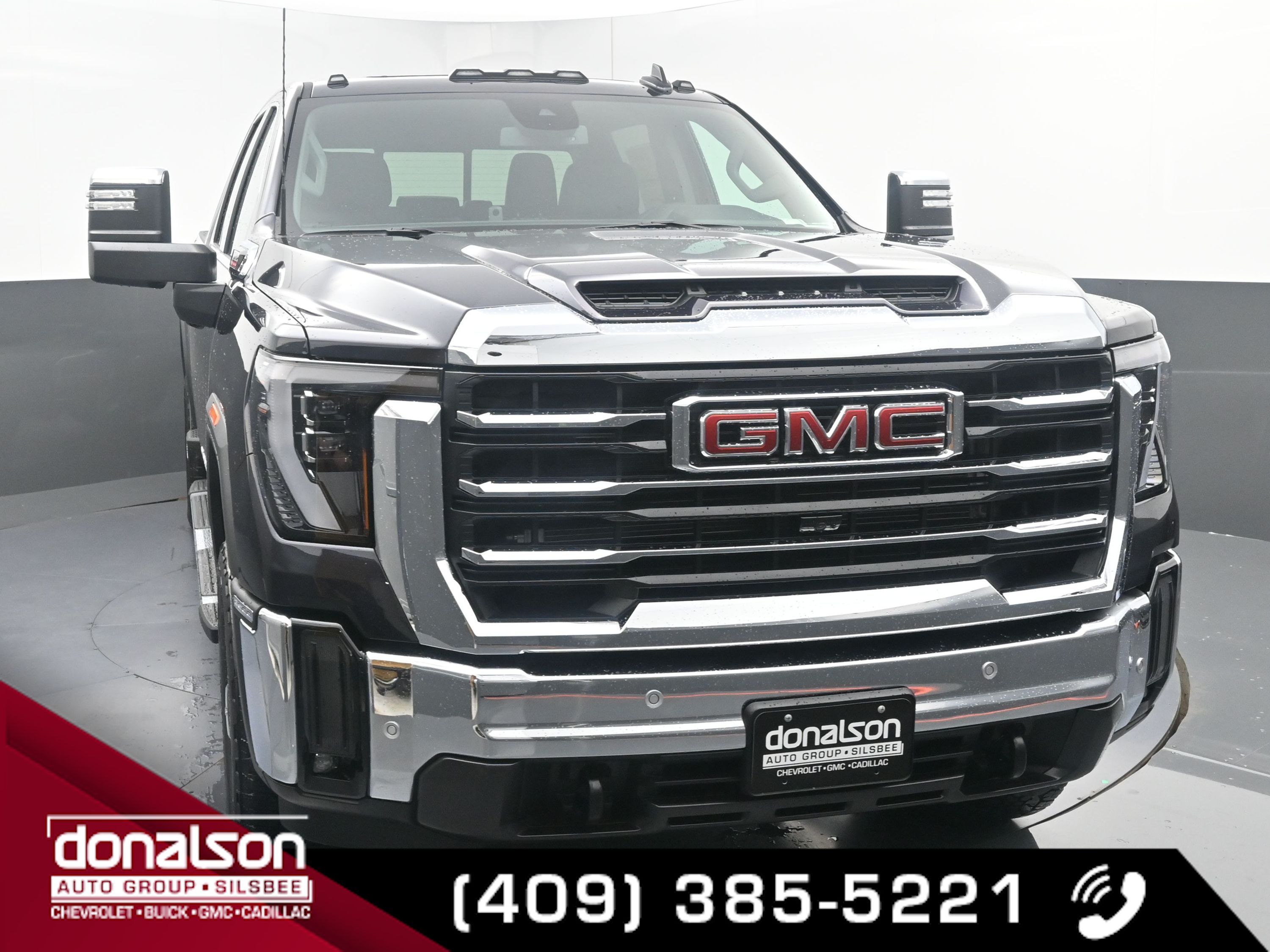 2025 Gmc Sierra HD SLT photo 2