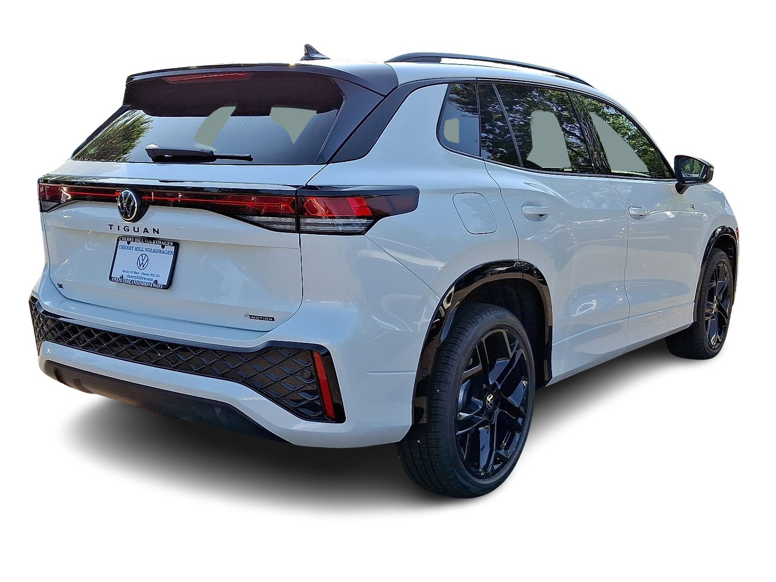 2025 Volkswagen Tiguan SE R-Line Black photo 4