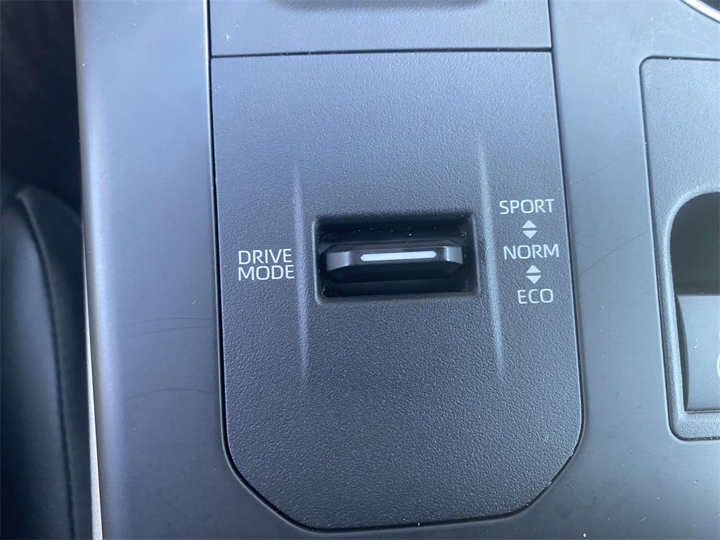 2023 Toyota Highlander XLE photo 19
