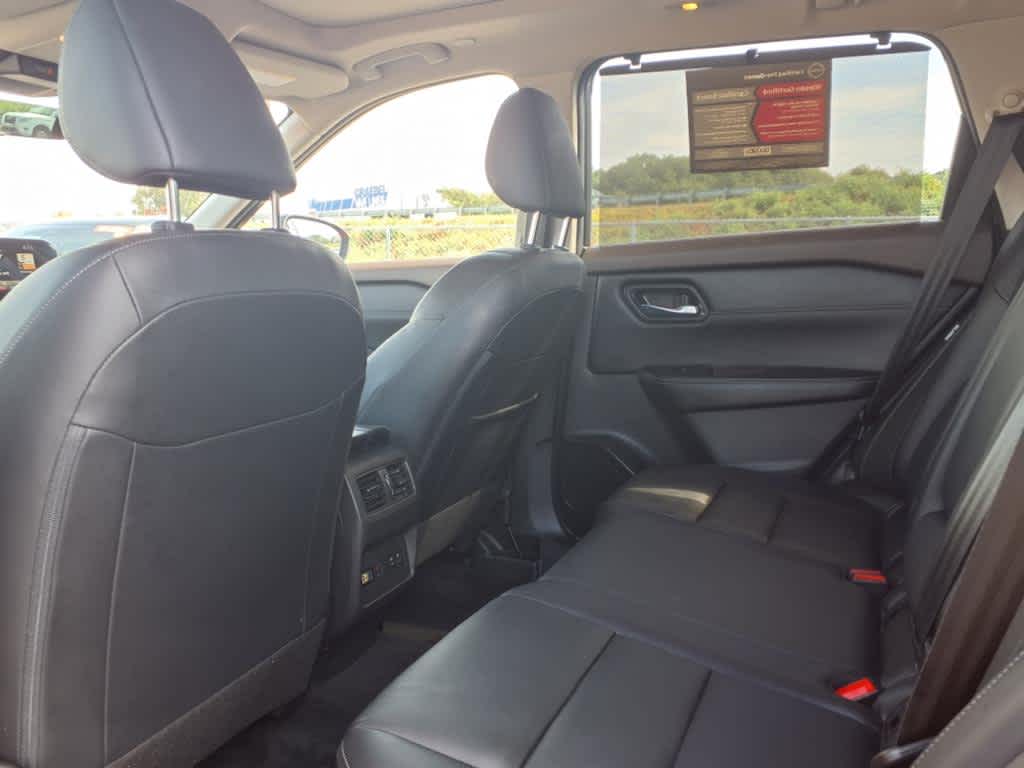 2023 Nissan Rogue SL photo 16