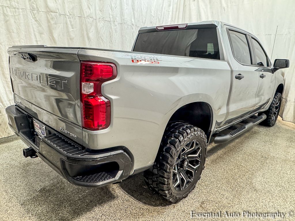 2024 CHEVROLET SILVERADO - Image 9