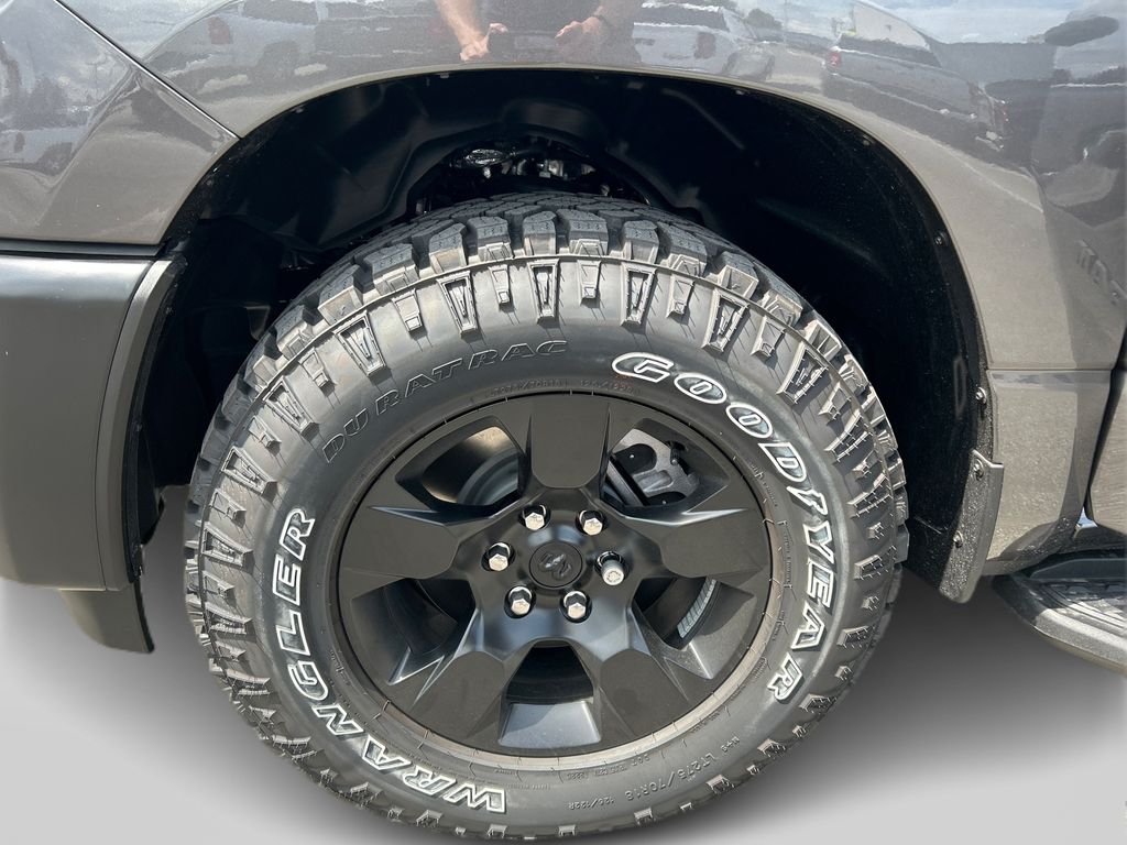 2026 Ram 1500 Warlock photo 9