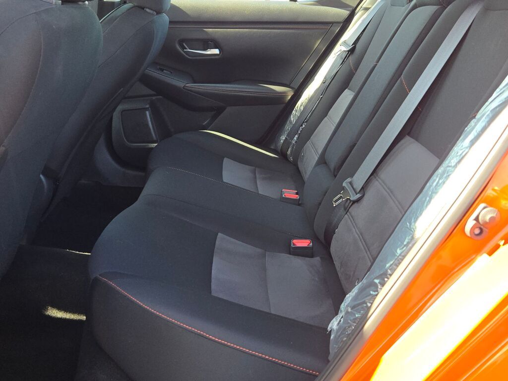 2024 Nissan Sentra SR photo 12