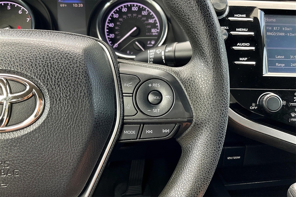 2019 Toyota Camry LE photo 18