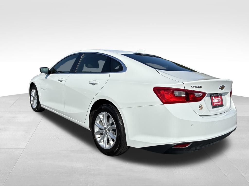 2024 Chevrolet Malibu 1LT photo 3