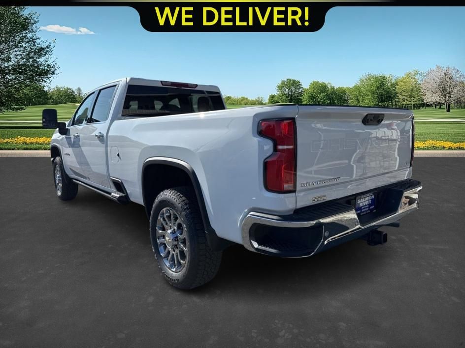 2026 Chevrolet Silverado 3500HD LTZ photo 3