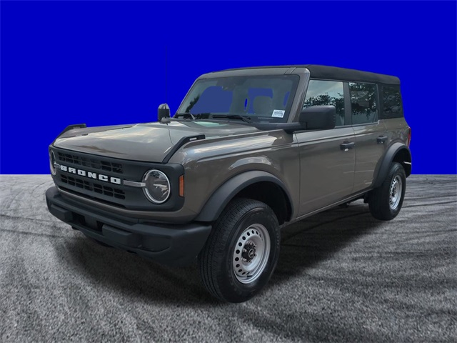 2025 Ford Bronco Base photo 3