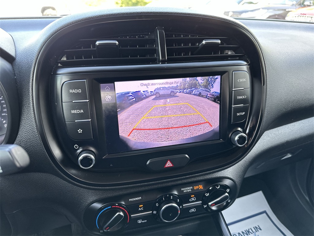2022 Kia Soul LX photo 16