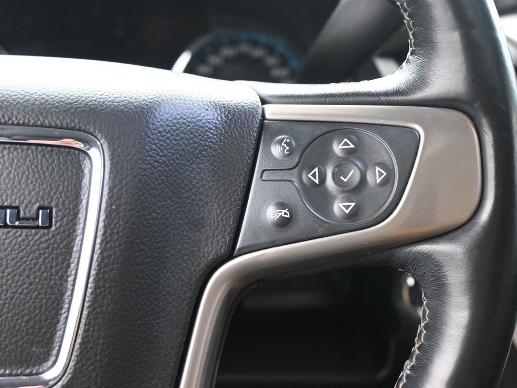 2019 Gmc Yukon Denali photo 2