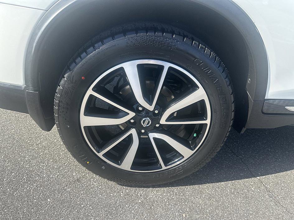 2017 Nissan Rogue SL photo 20