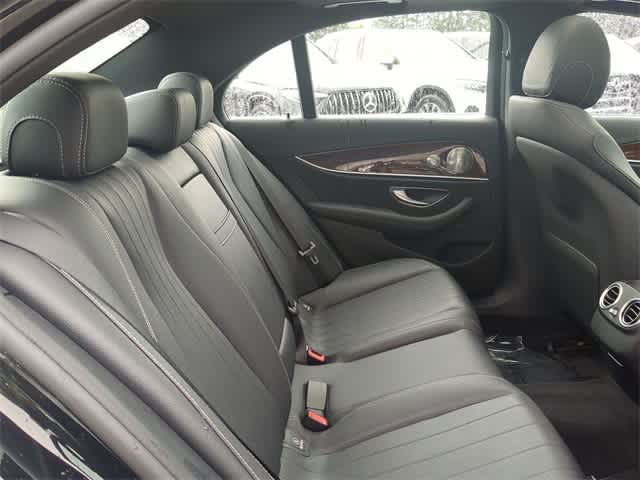2017 Mercedes Benz E 300 4MATIC photo 13