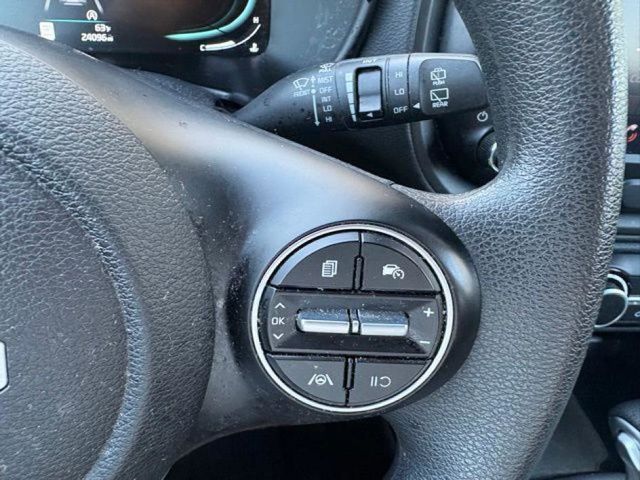 2023 Kia Soul LX photo 14