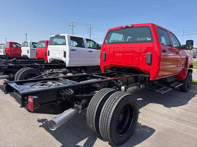 2024 Chevrolet Silverado 4500HD LT photo 4