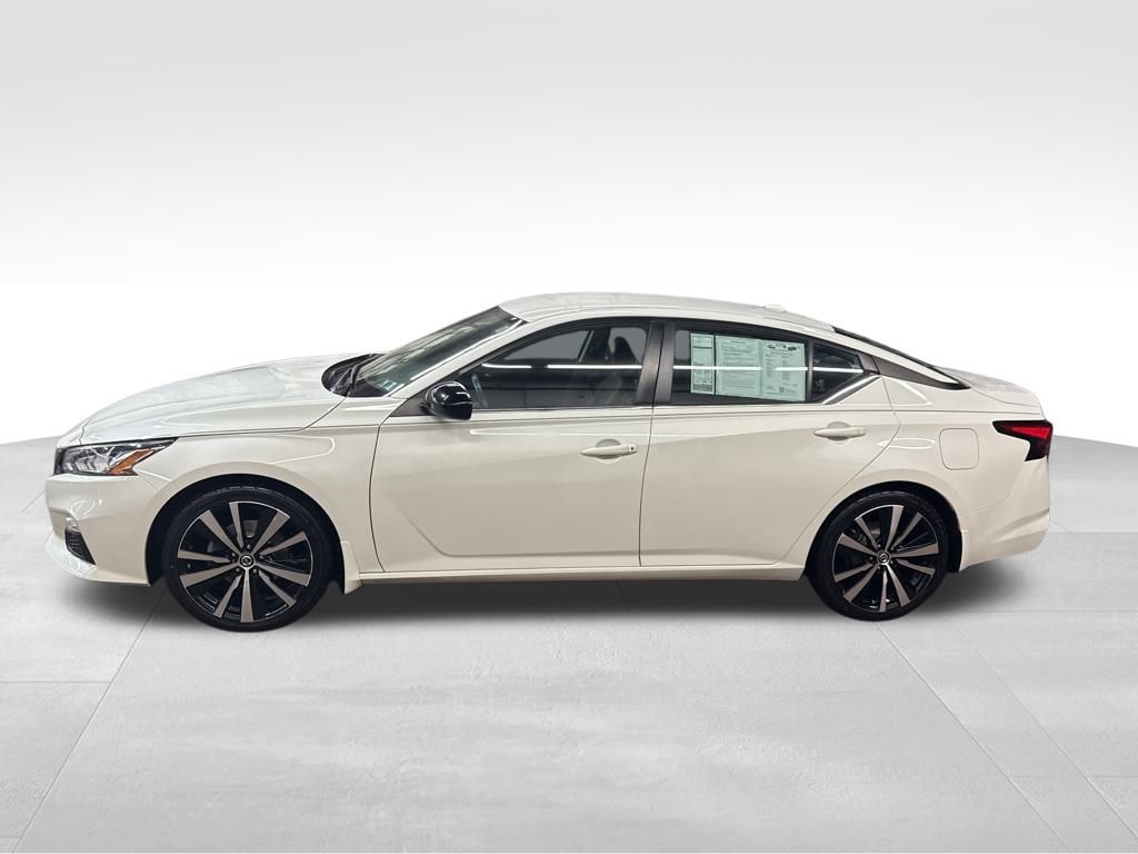 2022 Nissan Altima 2.5 SR photo 2