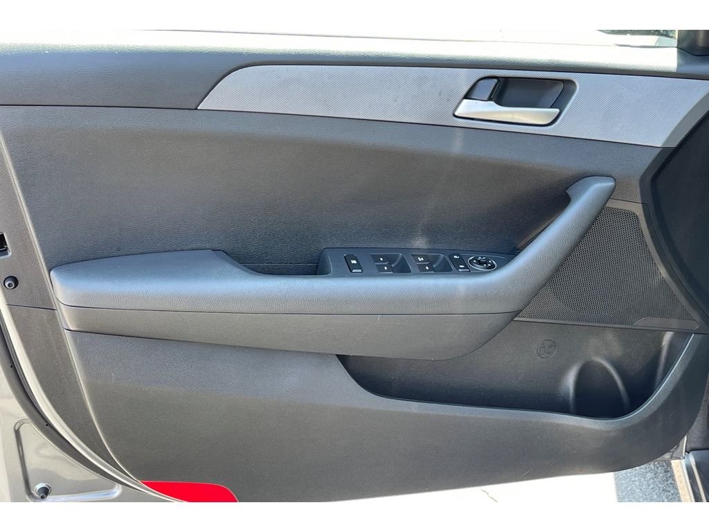 2018 Hyundai Sonata SE photo 11