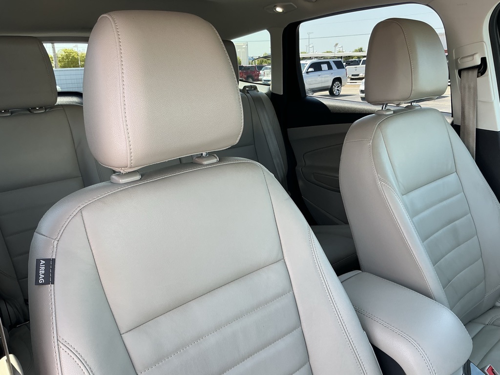 2015 Ford Escape Titanium photo 29