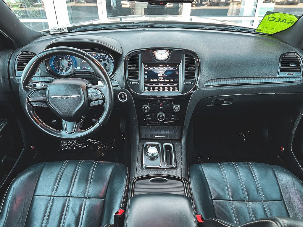 2015 Chrysler 300 S photo 27