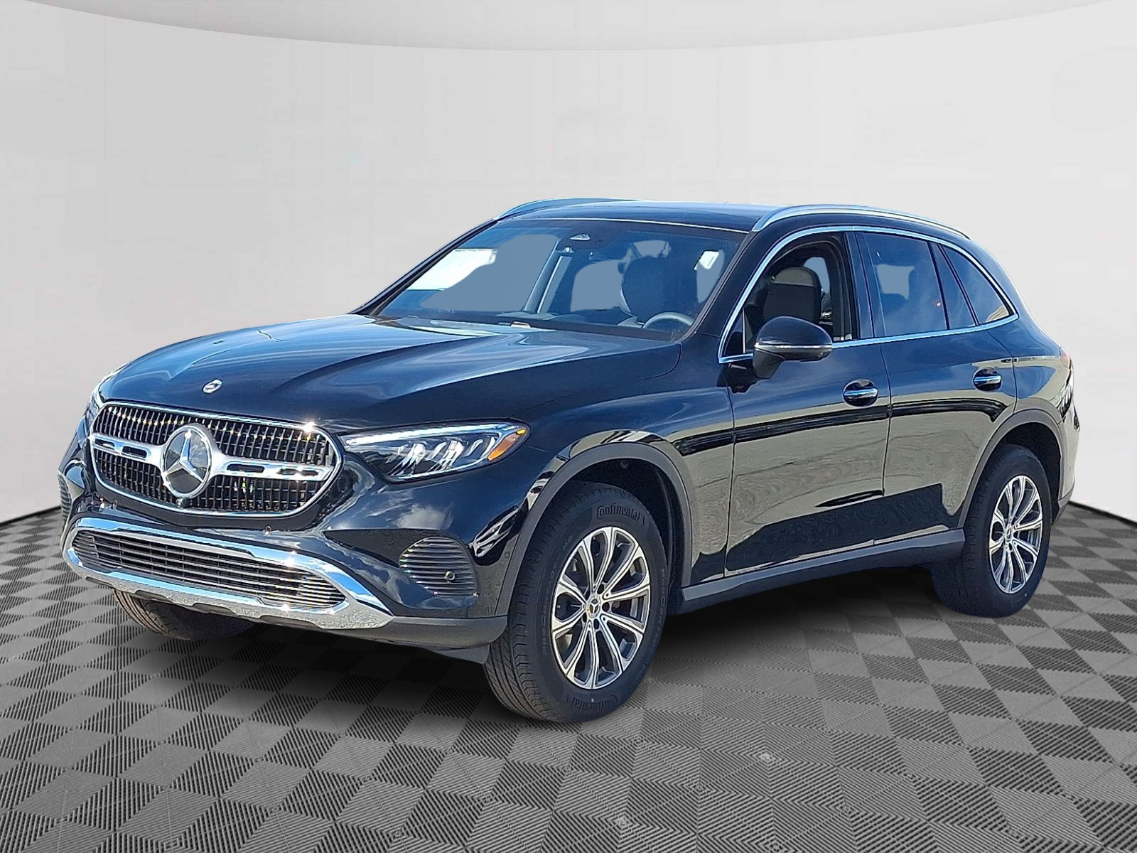 2026 Mercedes Benz GLC 300 4MATIC photo 3