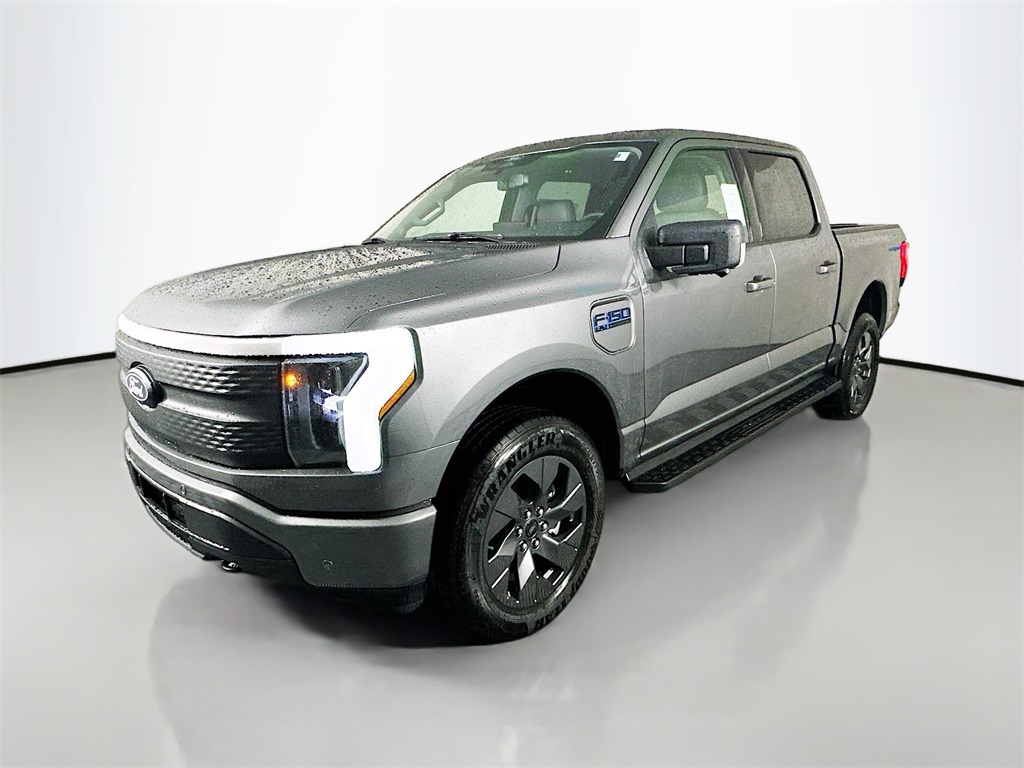 2025 Ford F-150 Lightning photo 3