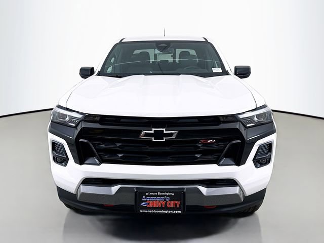 2025 Chevrolet Colorado Z71 photo 2