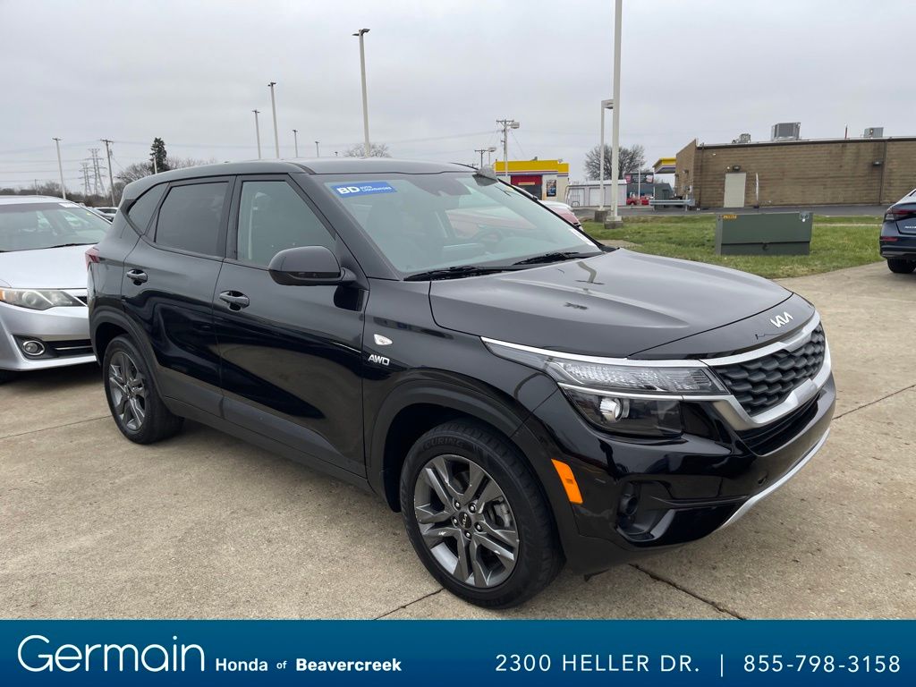 2022 Kia Seltos LX's photo