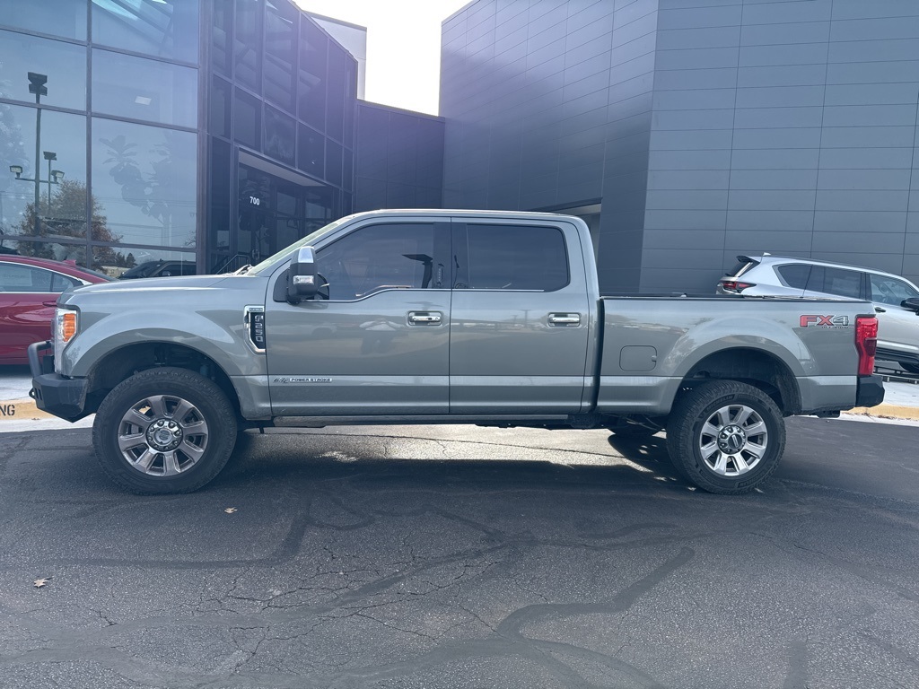2019 Ford F-250 Super Duty Platinum's photo