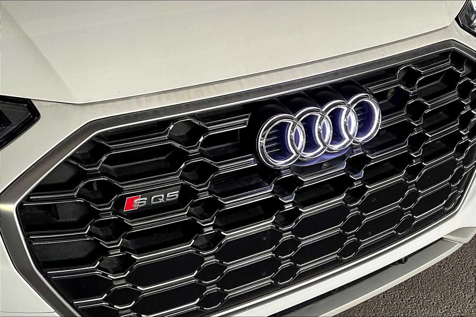 2023 Audi SQ5 Premium Plus photo 26