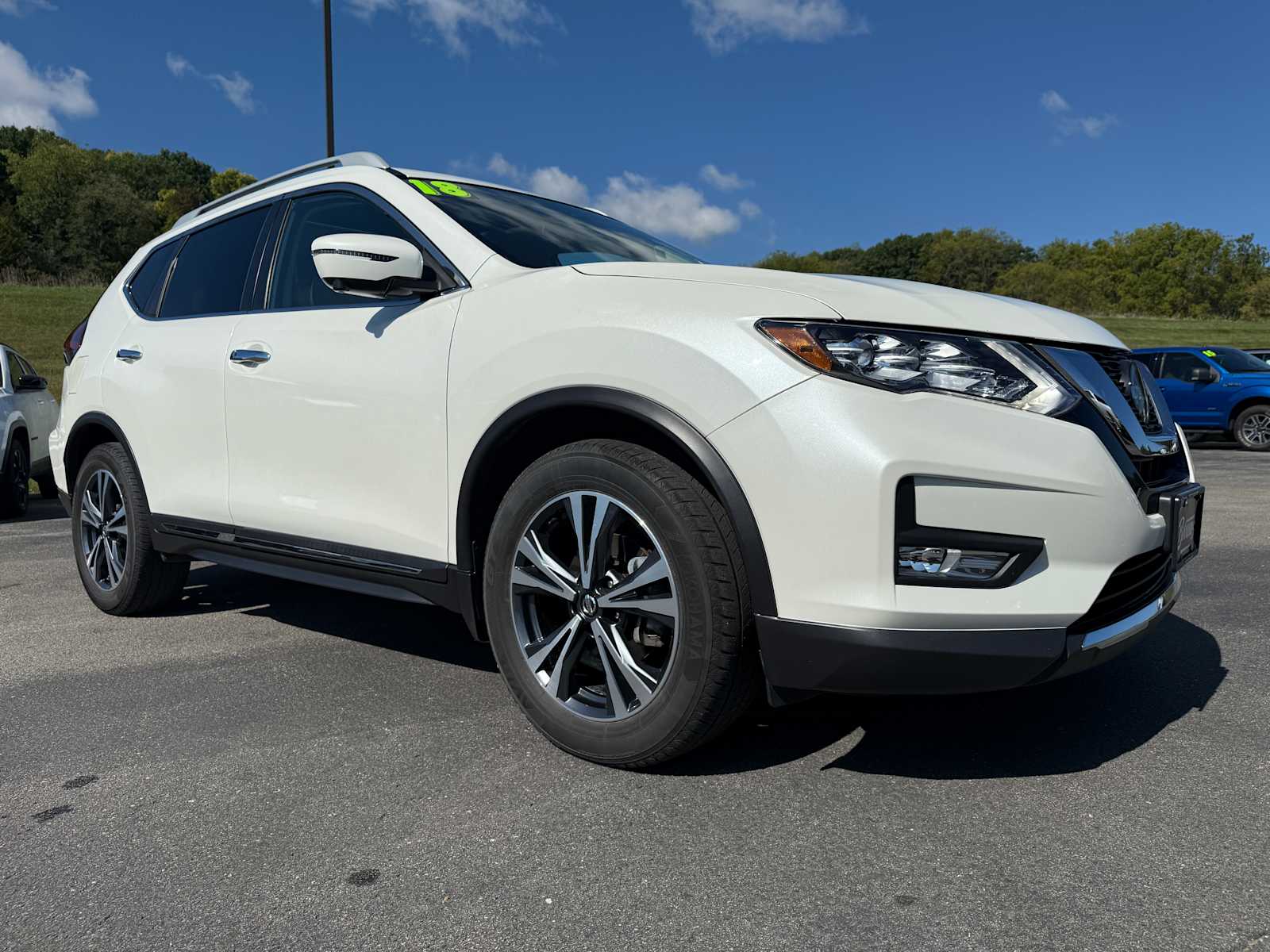 2018 Nissan Rogue SL photo 3