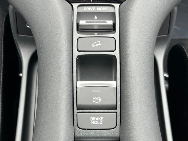 2026 Honda HR-V LX photo 29