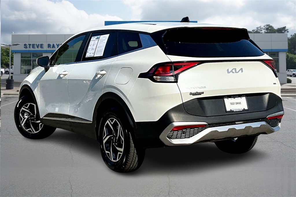 2023 Kia Sportage LX photo 3