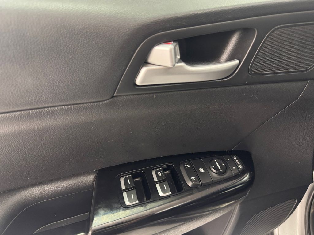 2022 Kia Sportage Nightfall Edition photo 12