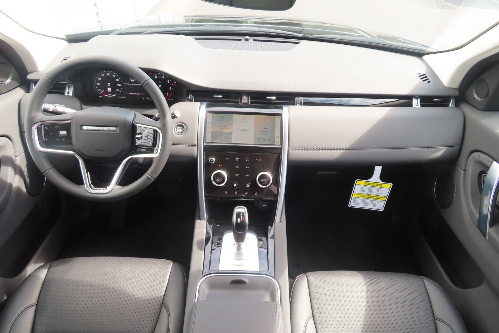 2023 Land Rover Discovery Sport S photo 5