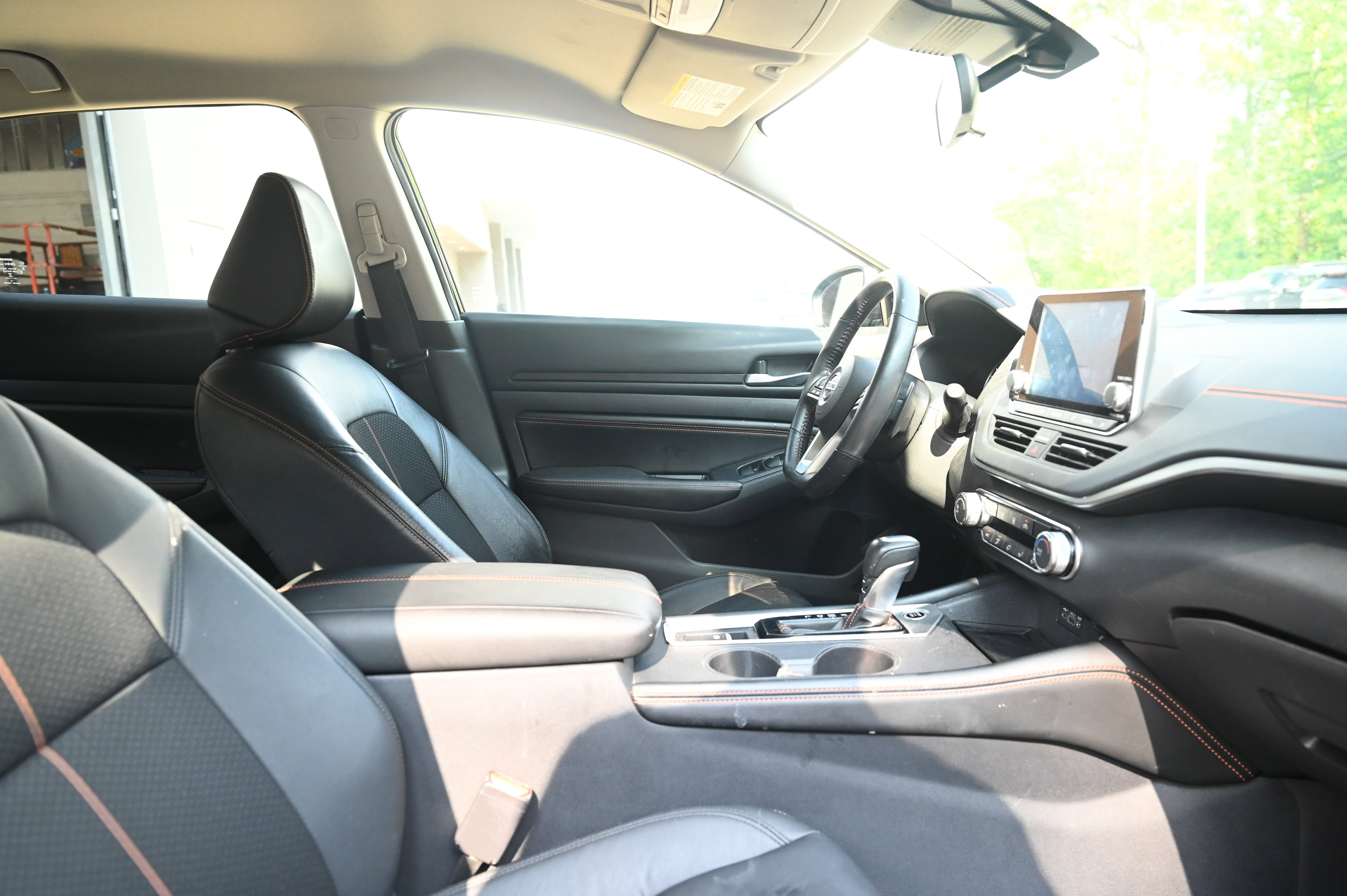 2022 Nissan Altima 2.5 SR photo 27